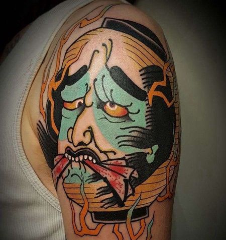 日式大臂灯笼鬼纹身图案