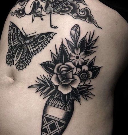 Old School腹部花瓶玫瑰纹身图案