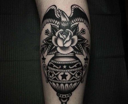 Old School小腿老鹰玫瑰花瓶纹身图案