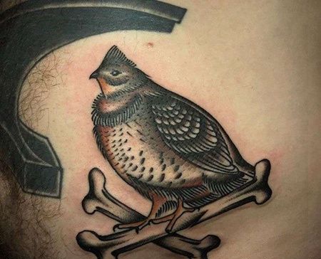 Old School腹部鸟骨头纹身图案