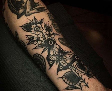 Old School小臂蝴蝶花卉纹身图案