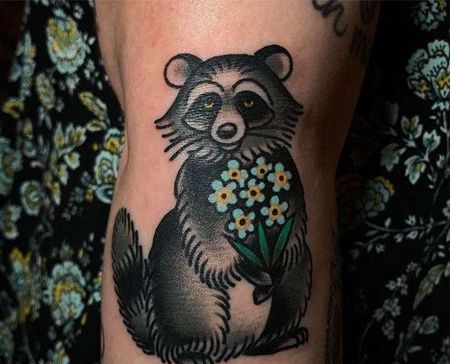 Old School小腿浣熊纹身图案