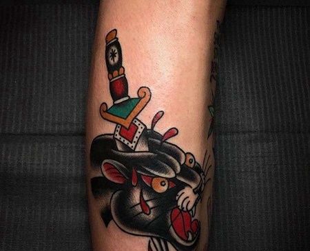 Old School小腿匕首黑豹纹身图案