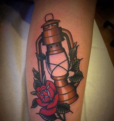 Old School小腿灯笼玫瑰纹身图案