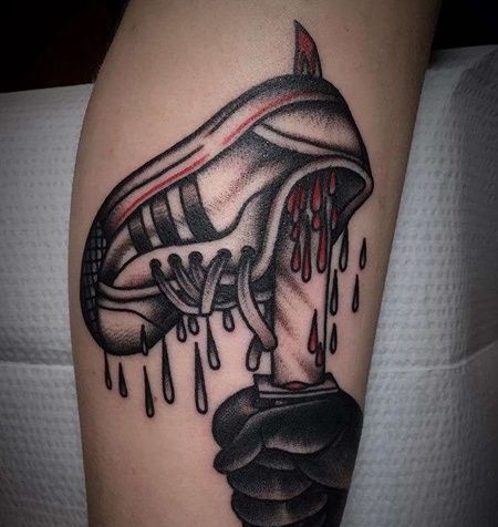 Old School小腿匕首鞋纹身图案