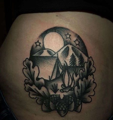 Old School腹部山纹身图案