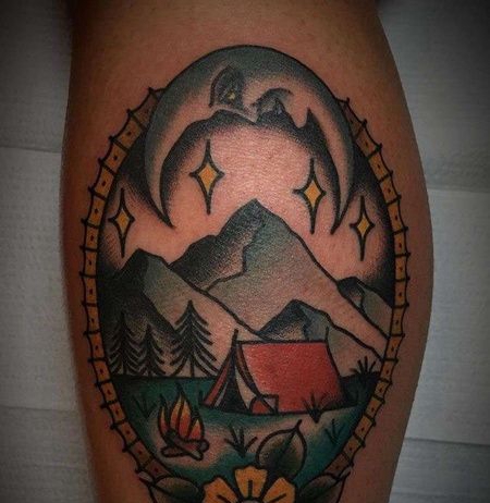 Old School小腿月亮山纹身图案