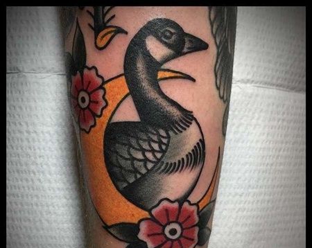 Old School小腿天鹅纹身图案