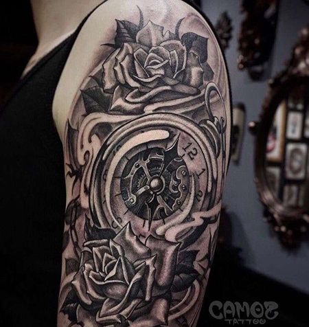 New School大臂钟表玫瑰纹身图案