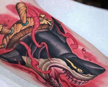 New School大臂船舵鲨鱼纹身图案