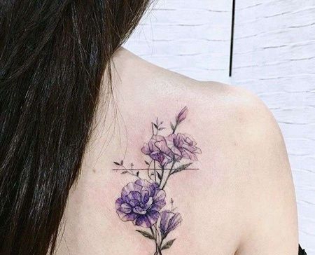 小清新后肩玫瑰纹身图案