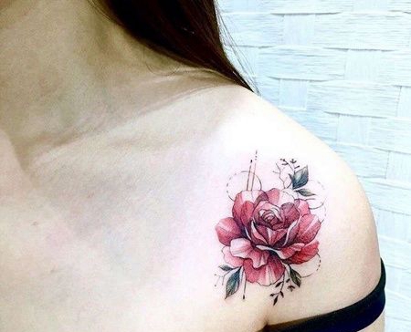 小清新锁骨花卉纹身图案