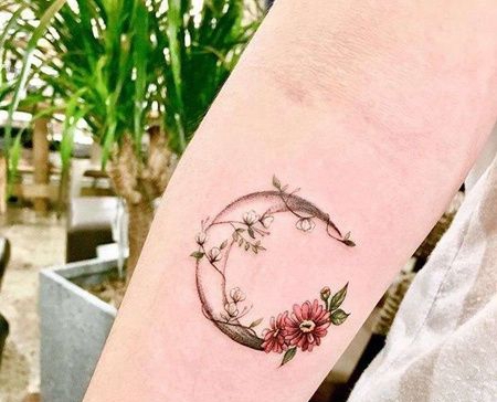 小清新小臂月亮花卉纹身图案