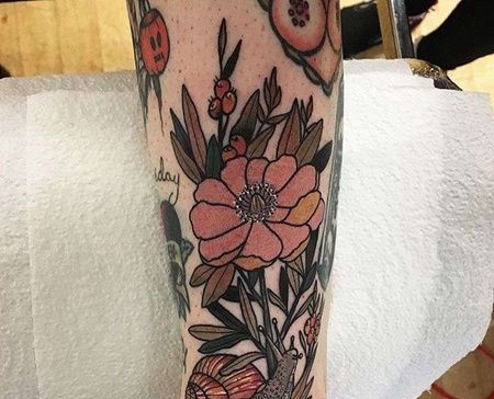 New School小腿花卉蜗牛纹身图案