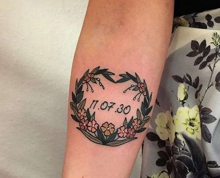 New School小臂花环纹身图案