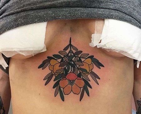 New School腹部花卉纹身图案