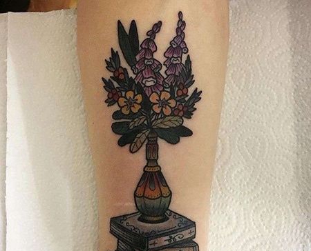 New School小臂花卉书纹身图案