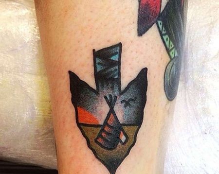 Old School小腿石矛纹身图案