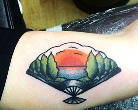 Old School大臂扇子纹身图案