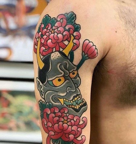 日式大臂般若菊花纹身图案