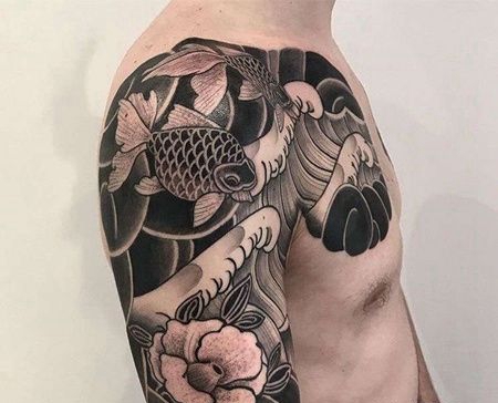 日式大臂金鱼纹身图案