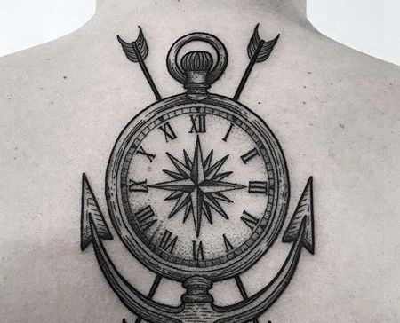 New School后背船锚钟表纹身图案