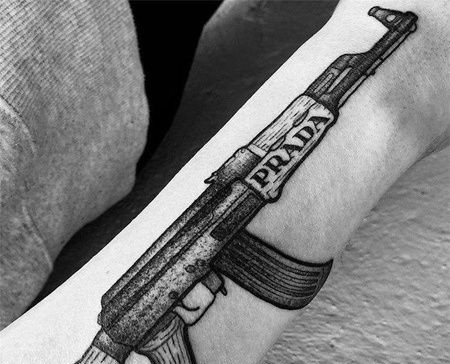 New School小臂AK冲锋枪纹身图案