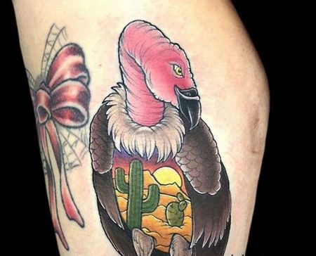 New School大腿兀鹫纹身图案