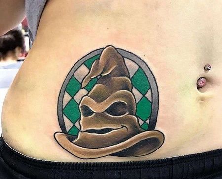 New School腹部帽子纹身图案