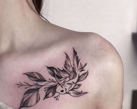 New School锁骨叶子纹身图案