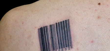 背部条形码纹身图案