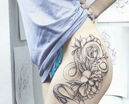 New School大腿花卉蛇纹身图案