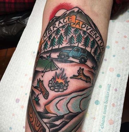 Old School小臂折刀山纹身图案