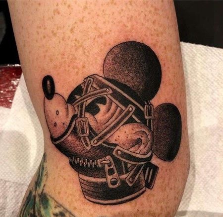 New School大臂米老鼠纹身图案