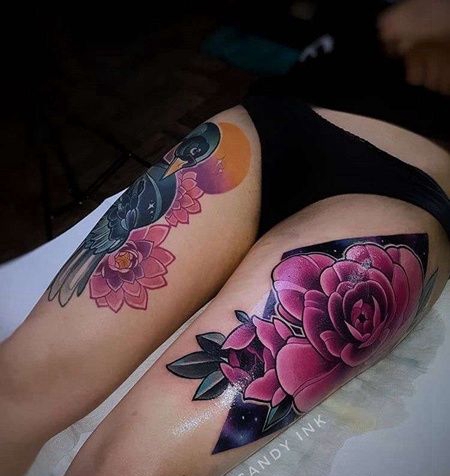 New School大腿玫瑰天鹅纹身图案