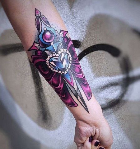 New School小臂蝴蝶结纹身图案