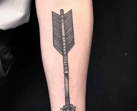 线条小臂箭纹身图案