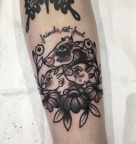 Old School小腿奶牛猪纹身图案