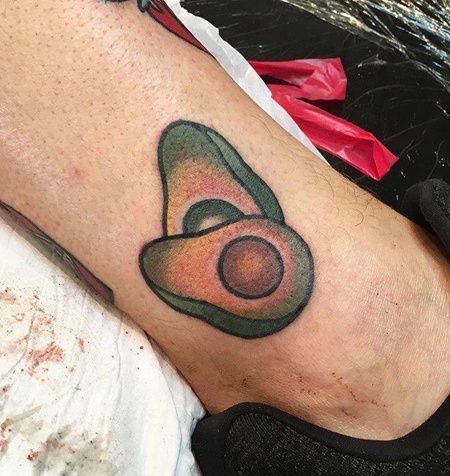 Old School小腿牛油果纹身图案