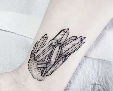 小清新脚踝宝石纹身图案