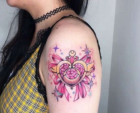 New School大臂心蝴蝶结纹身图案