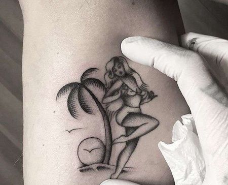 Old School大腿女人椰子树纹身图案