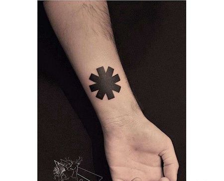 图腾小臂雪花纹身图案