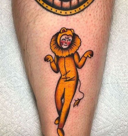 Old School小腿狮子纹身图案