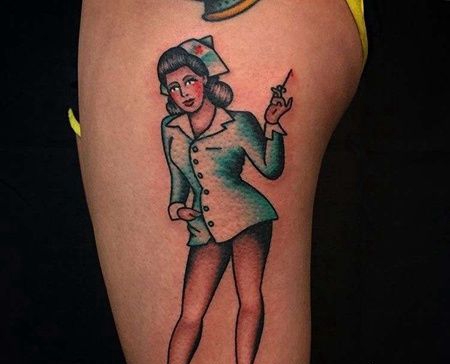 Old School大腿护士纹身图案