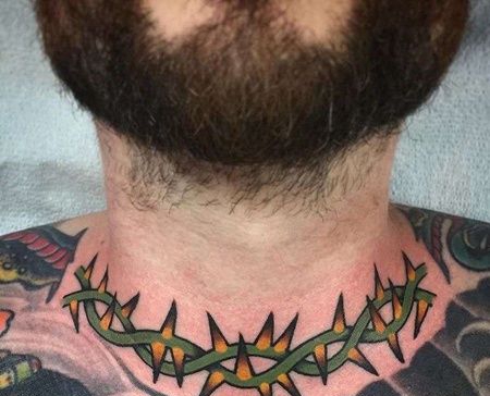 Old School脖子铁蒺藜纹身图案