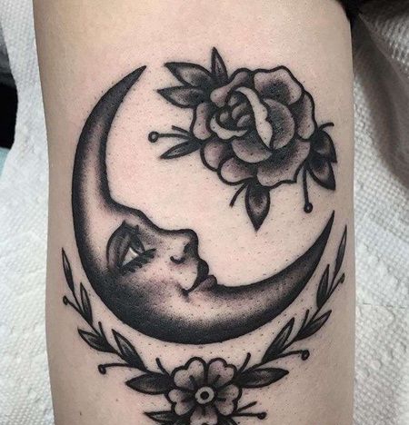 Old School大腿玫瑰月亮纹身图案