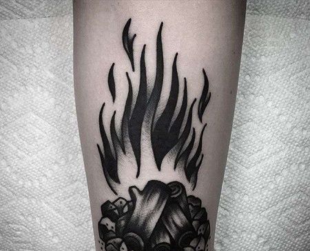 Old School小腿火堆纹身图案