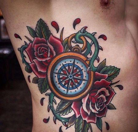 Old School侧腰玫瑰指南针纹身图案