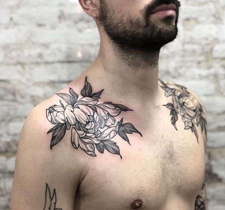 线条锁骨牡丹纹身图案